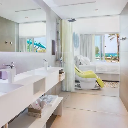 The Hype Beachhouse Apartmanhotel
